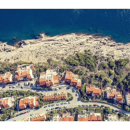 Condo With A Breathtaking View Dubrovnik Bagian luar foto