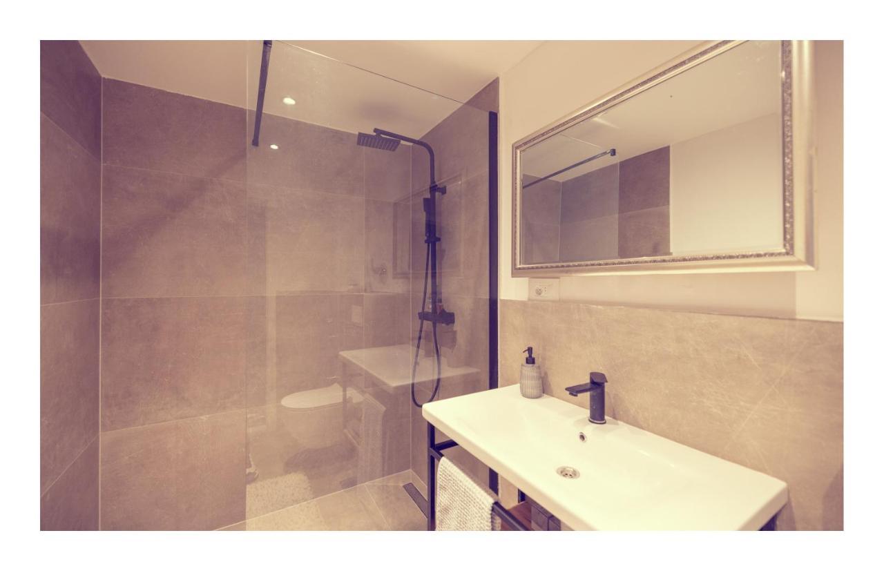 Condo With A Breathtaking View Dubrovnik Bagian luar foto