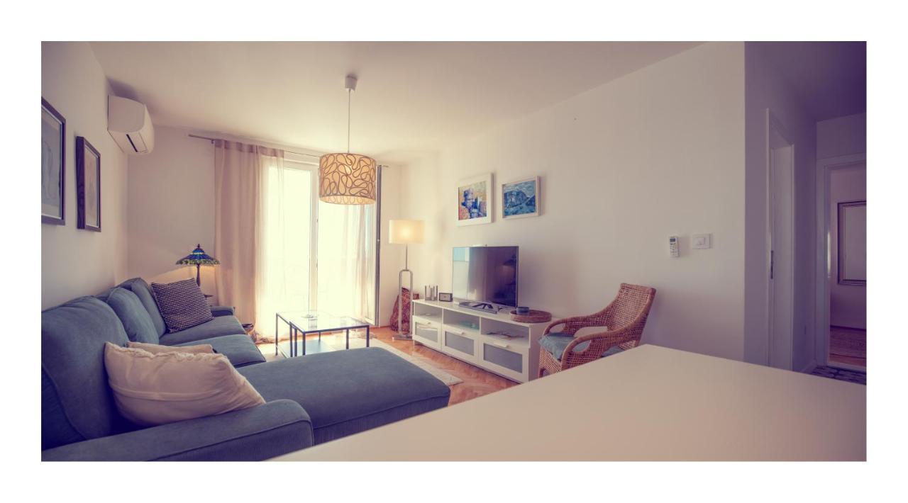 Condo With A Breathtaking View Dubrovnik Bagian luar foto
